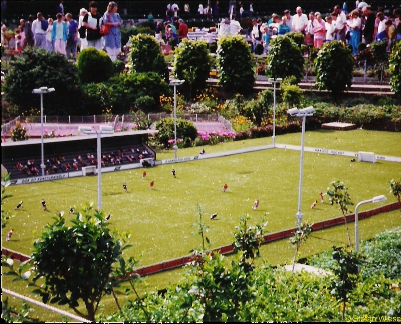 Niederlande-Netherland: Madurodam (Fussballfeld)